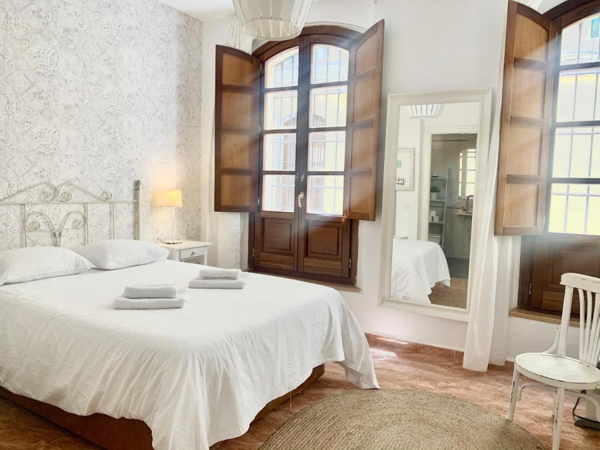 Lyrioshomes Malaga La Merced Centro ภายนอก รูปภาพ