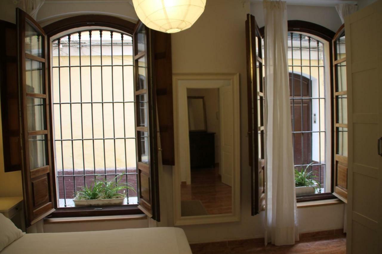 Lyrioshomes Malaga La Merced Centro ภายนอก รูปภาพ