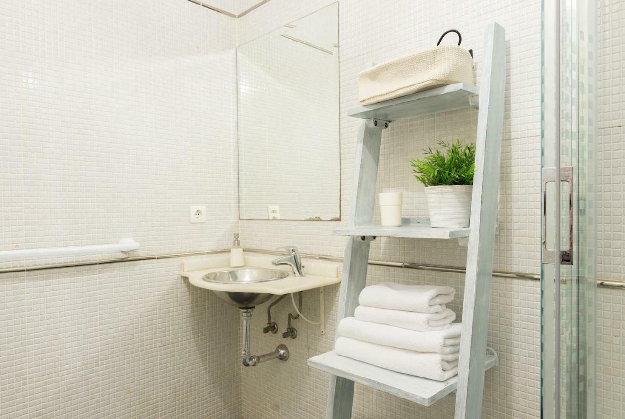 Lyrioshomes Malaga La Merced Centro ภายนอก รูปภาพ